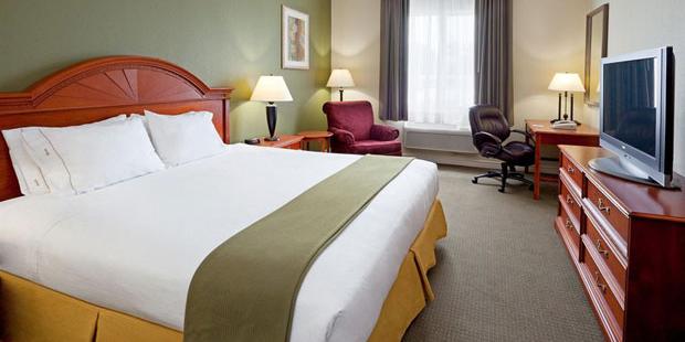 Holiday Inn Express & Suites